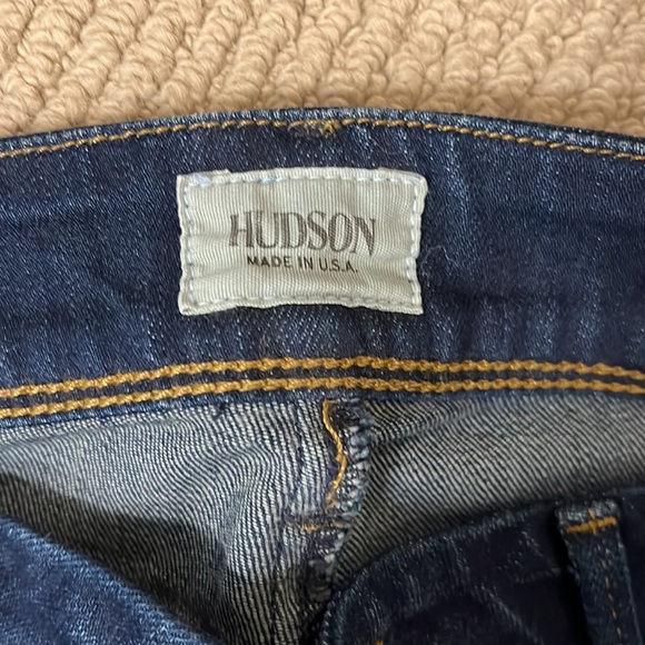 Hudson skinny jeans. Low waited. Super soft and stretchy. Size 28 - Picture 2 of 5